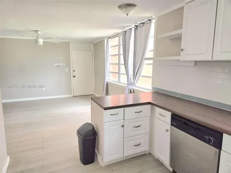 1700 NE 191st Street Miami FL 33179