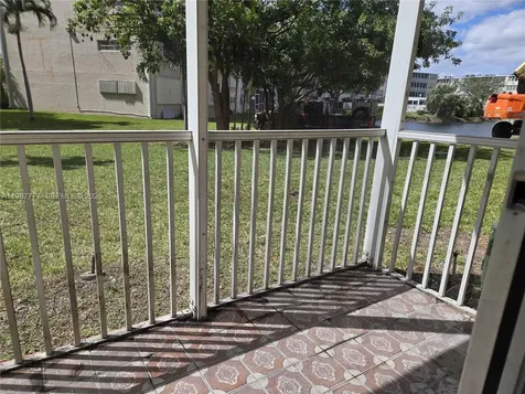 1700 NE 191st Street Miami FL 33179