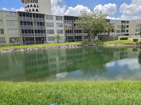 1700 NE 191st Street Miami FL 33179