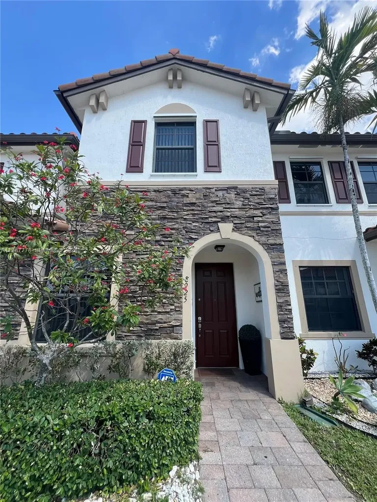8925 W 35th Court Hialeah FL 33018