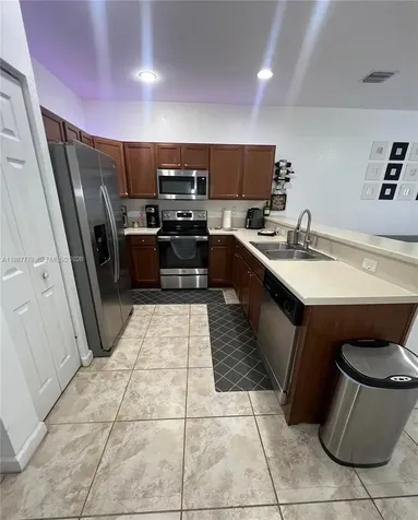 8925 W 35th Court Hialeah FL 33018