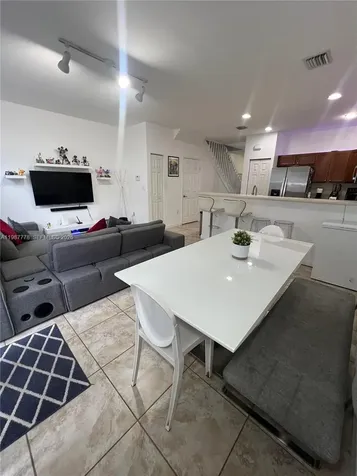 8925 W 35th Court Hialeah FL 33018