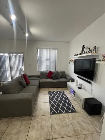 8925 W 35th Court Hialeah FL 33018