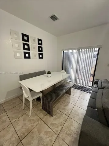 8925 W 35th Court Hialeah FL 33018