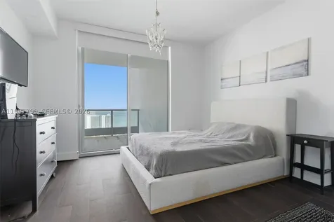 900 Biscayne Boulevard Miami FL 33132