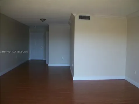 9359 Fontainebleau Boulevard Miami FL 33172
