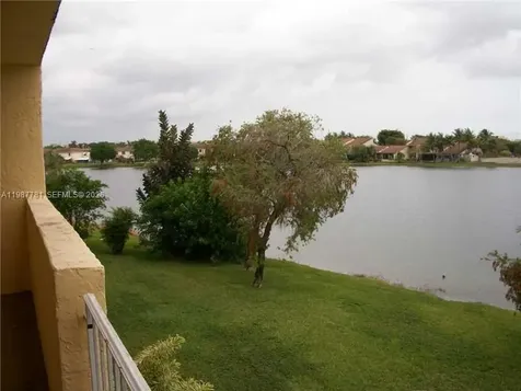 9359 Fontainebleau Boulevard Miami FL 33172