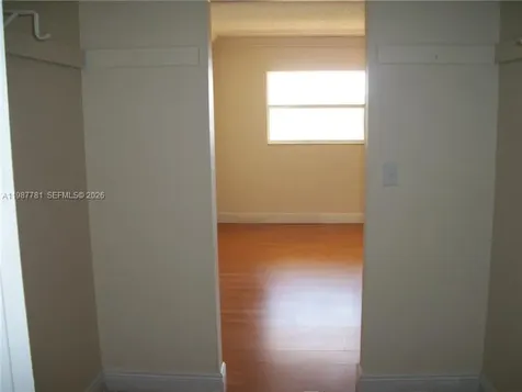 9359 Fontainebleau Boulevard Miami FL 33172