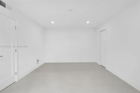 18181 NE 31st Court Aventura FL 33160