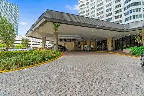 801 Brickell Bay Drive Miami FL 33131