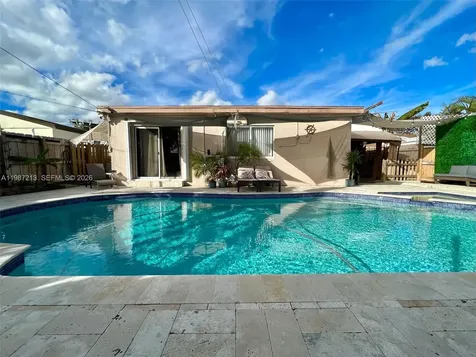 2040 NE 183rd Street North Miami Beach FL 33179
