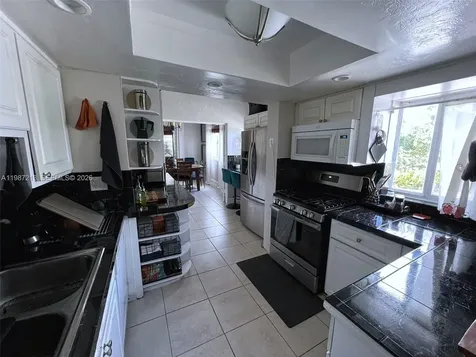 2040 NE 183rd Street North Miami Beach FL 33179