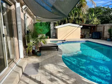 2040 NE 183rd Street North Miami Beach FL 33179
