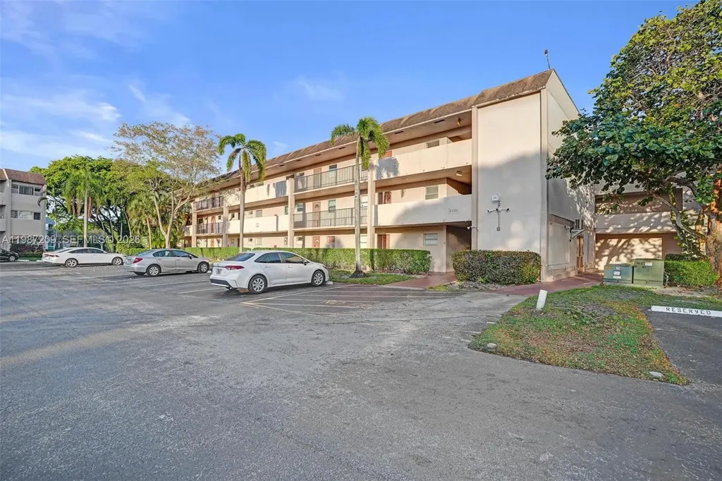 8301 Sands Point Boulevard Tamarac FL 33321