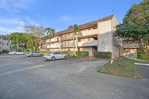 8301 Sands Point Boulevard Tamarac FL 33321