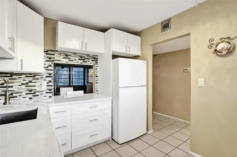 8301 Sands Point Boulevard Tamarac FL 33321