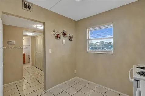 8301 Sands Point Boulevard Tamarac FL 33321