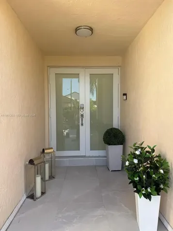 15022 SW 143rd Terrace Miami FL 33196