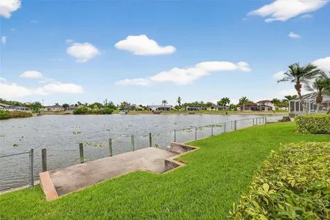 432 NE 18th Avenue Cape Coral FL 33909