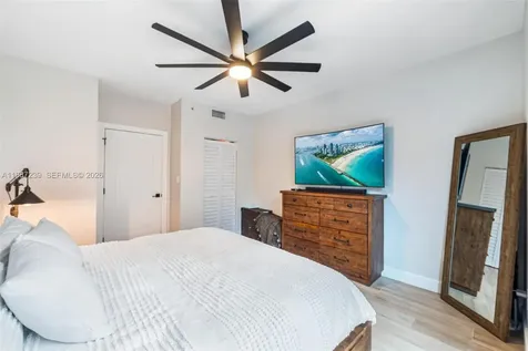 7290 SW 90th Street Miami FL 33156