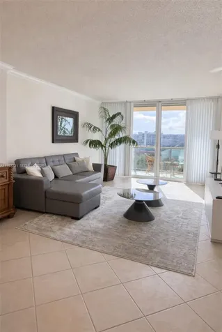 2501 S Ocean Drive Hollywood FL 33019