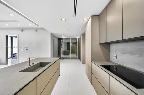 200 Biscayne Boulevard Way Miami FL 33131