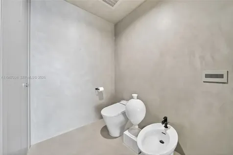 200 Biscayne Boulevard Way Miami FL 33131