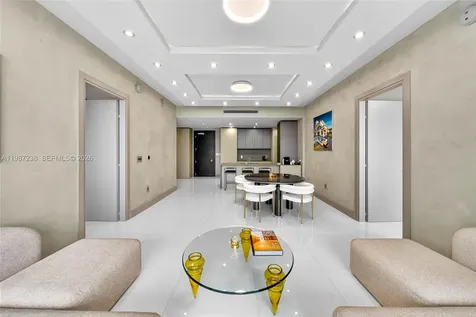 200 Biscayne Boulevard Way Miami FL 33131