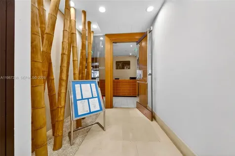 200 Biscayne Boulevard Way Miami FL 33131