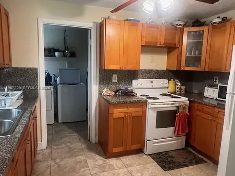3366 Thomas Avenue Miami FL 33133