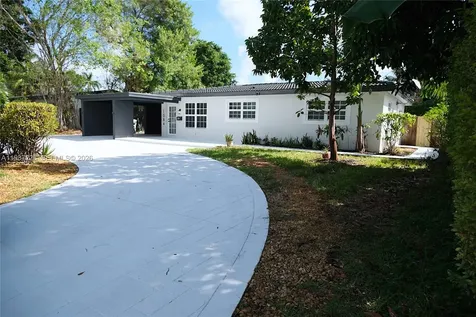 1084 SW 4th Avenue Pompano Beach FL 33060
