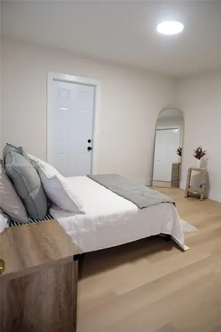 1084 SW 4th Avenue Pompano Beach FL 33060