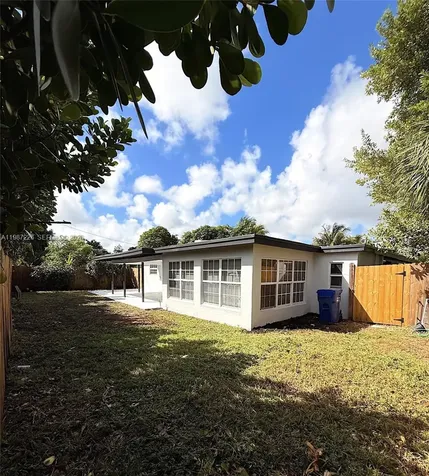 1084 SW 4th Avenue Pompano Beach FL 33060