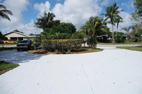 1084 SW 4th Avenue Pompano Beach FL 33060