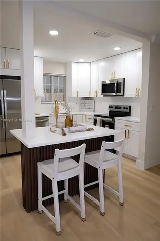 1084 SW 4th Avenue Pompano Beach FL 33060