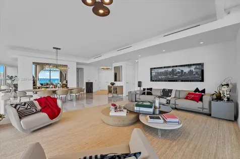 17901 Collins Sunny Isles Beach FL 33160