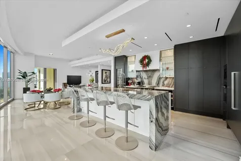 17901 Collins Sunny Isles Beach FL 33160