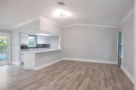 4541 SW 28th Terrace Dania Beach FL 33312