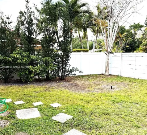 4541 SW 28th Terrace Dania Beach FL 33312