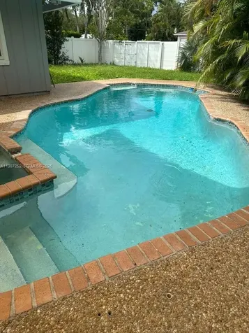 4541 SW 28th Terrace Dania Beach FL 33312