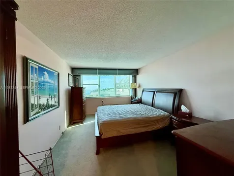 3180 S Ocean Drive Hallandale Beach FL 33009