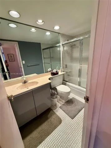 3180 S Ocean Drive Hallandale Beach FL 33009