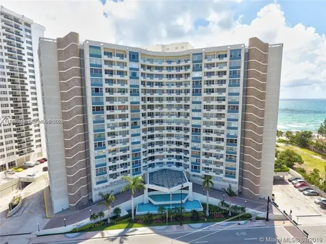 3180 S Ocean Drive Hallandale Beach FL 33009