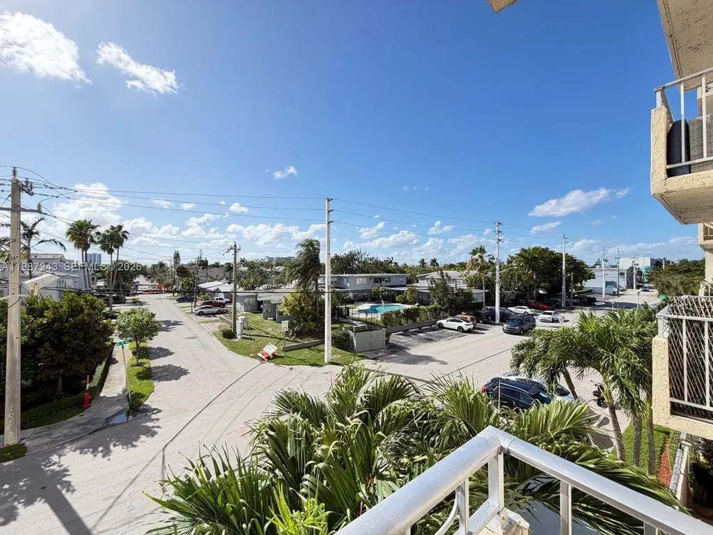 900 NE 18th Avenue Fort Lauderdale FL 33304