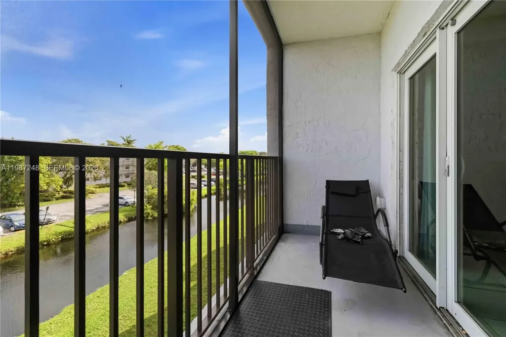 7521 NW 16th Street Plantation FL 33313