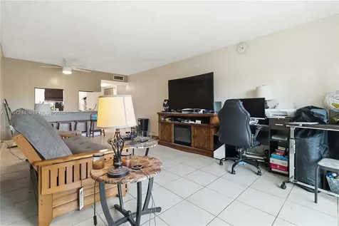 7521 NW 16th Street Plantation FL 33313