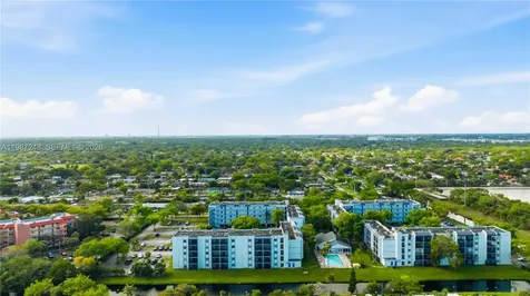7521 NW 16th Street Plantation FL 33313