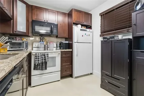 7521 NW 16th Street Plantation FL 33313