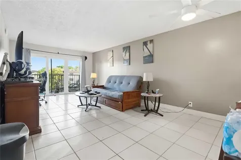 7521 NW 16th Street Plantation FL 33313
