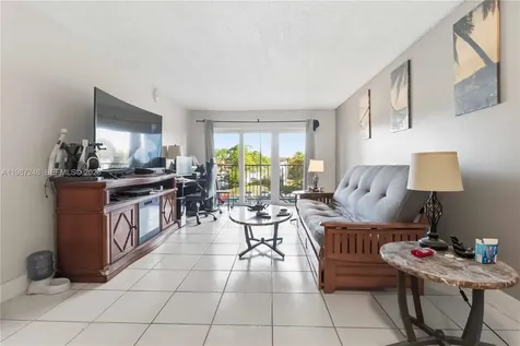 7521 NW 16th Street Plantation FL 33313